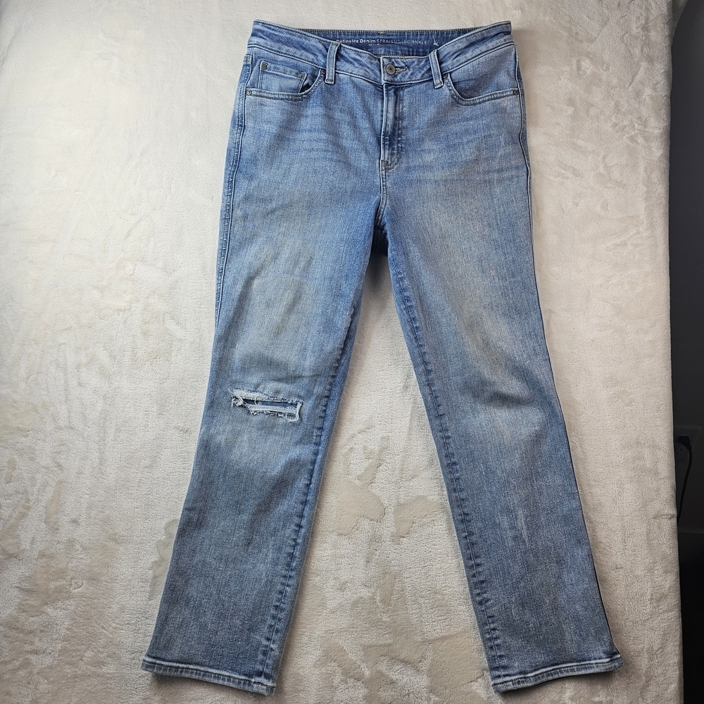 Chicos Denim Jeans slim straight Women’s 8 R light wash distressed ripped knee
